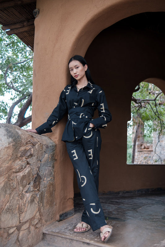 Nara Front knot Shirt Line Printed