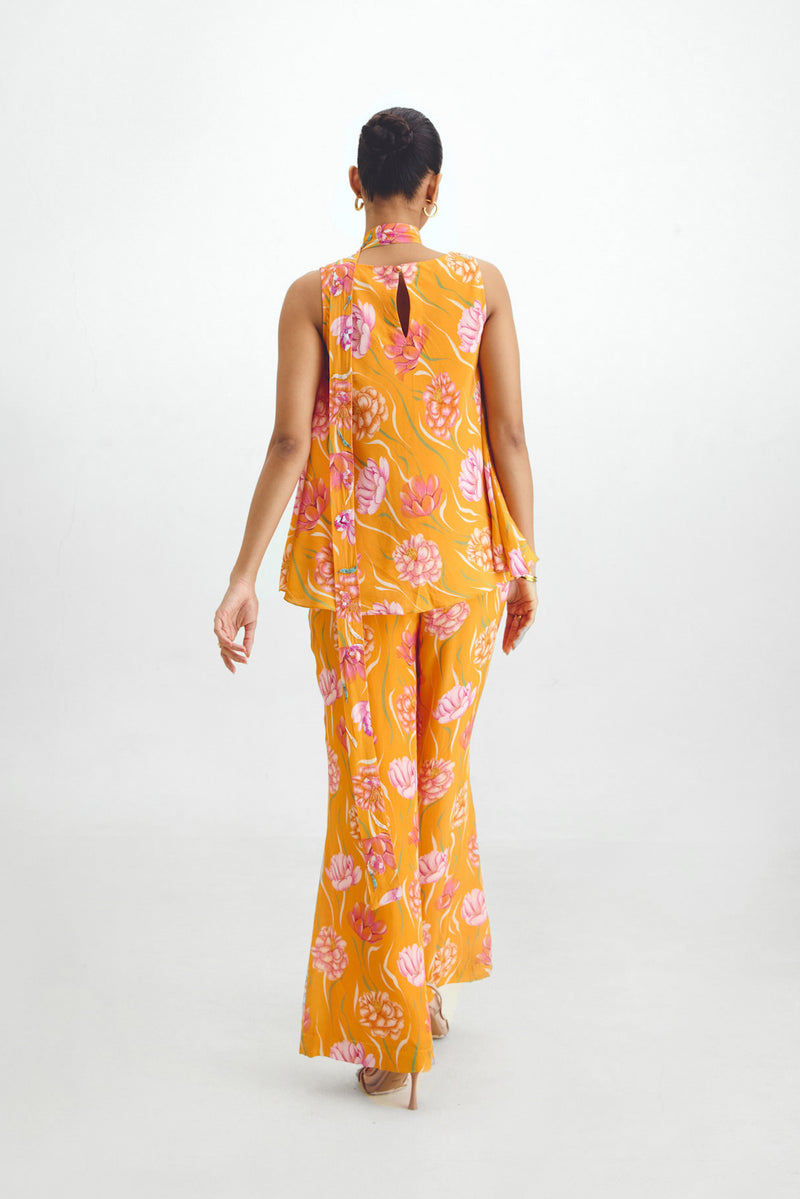 Flared Top + Retro Pant Set In Avya